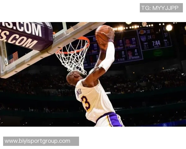 里夫斯赞詹姆斯隔扣表现41岁依然展现惊人实力令人惊叹